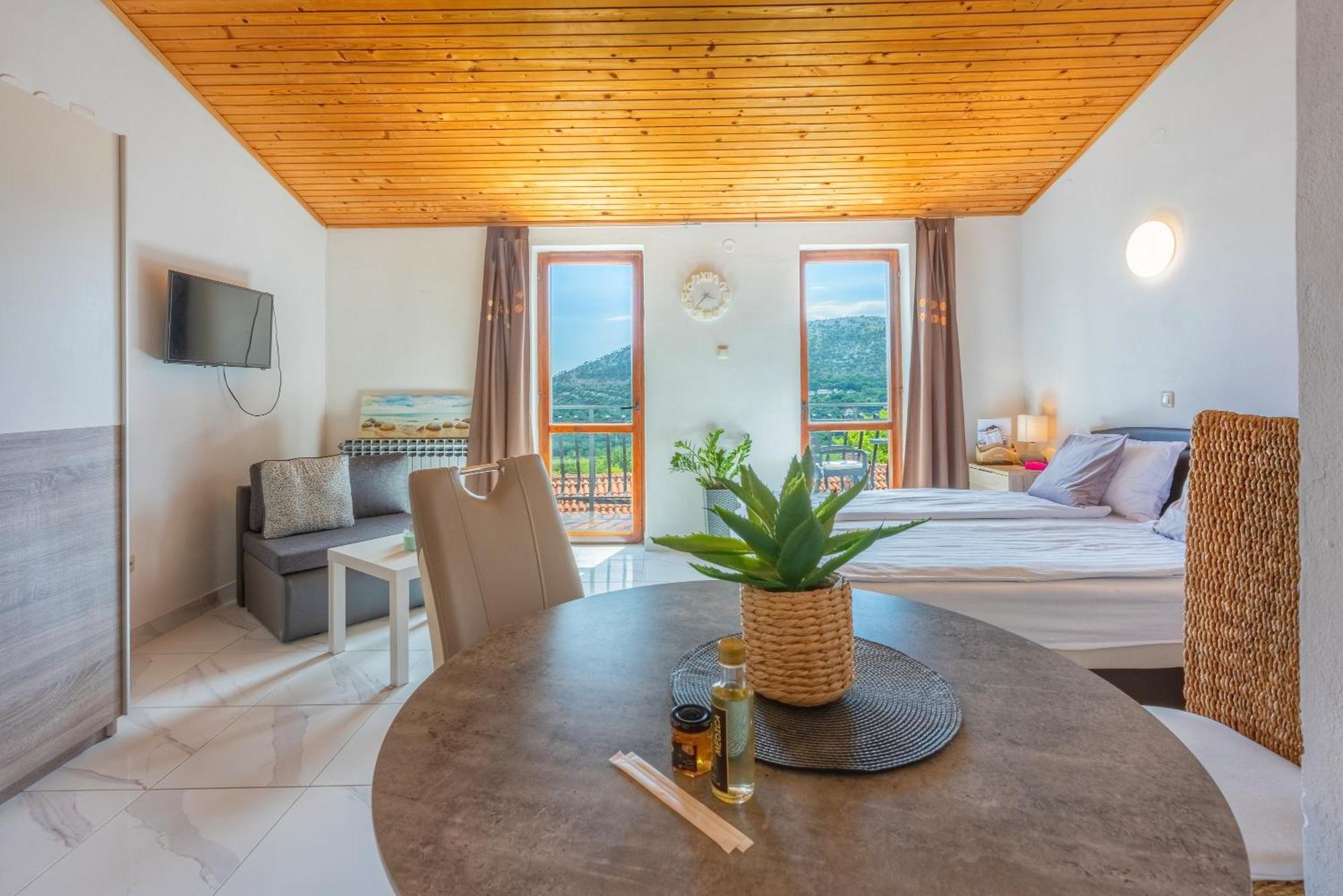As With Swimming Pool And A Large Yard Bribir (Primorje-Gorski Kotar)